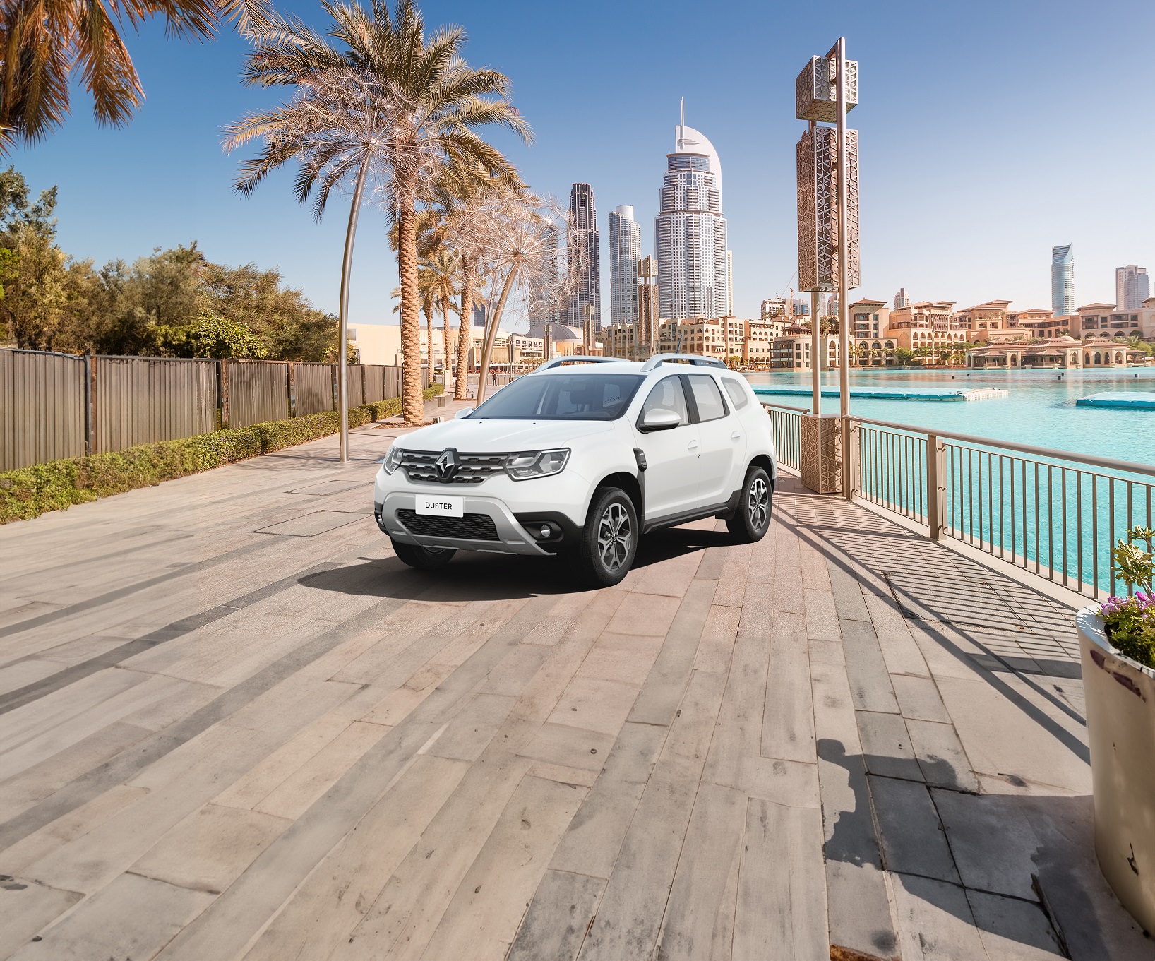 Happy,Tourist,Girl,Walking,Near,Fountains,In,Dubai,City.,Vacation