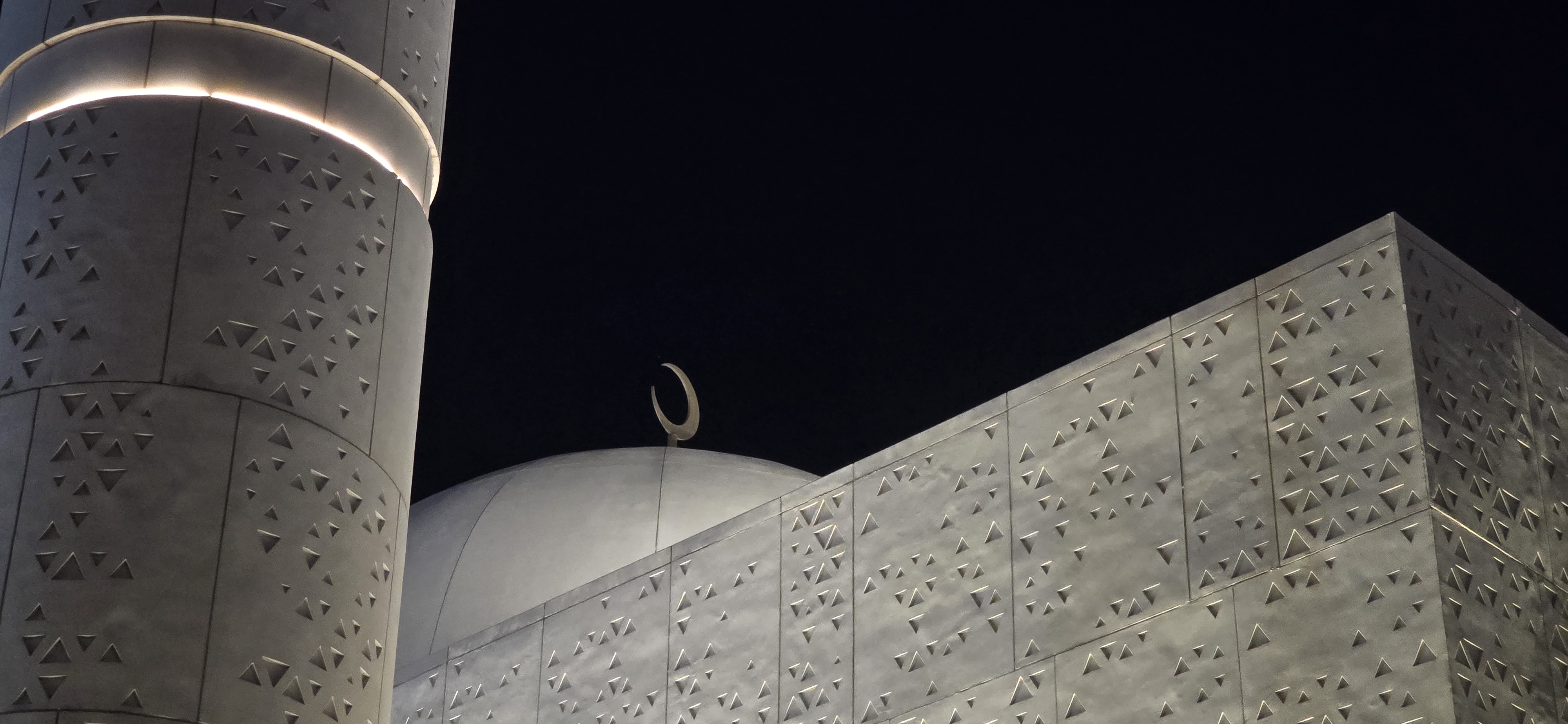 Closing the Distance Between You and a Great Shot this Ramadan (2)