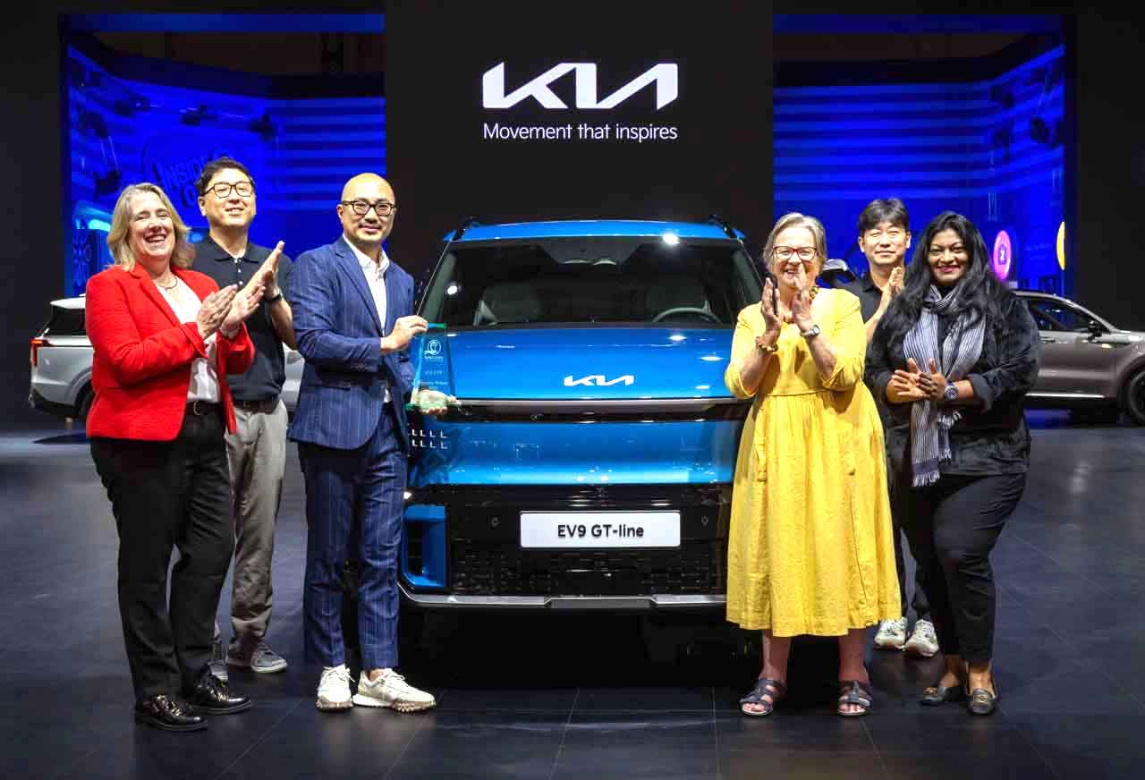 (1)-Kia-EV9-WWCOTY-Ceremony