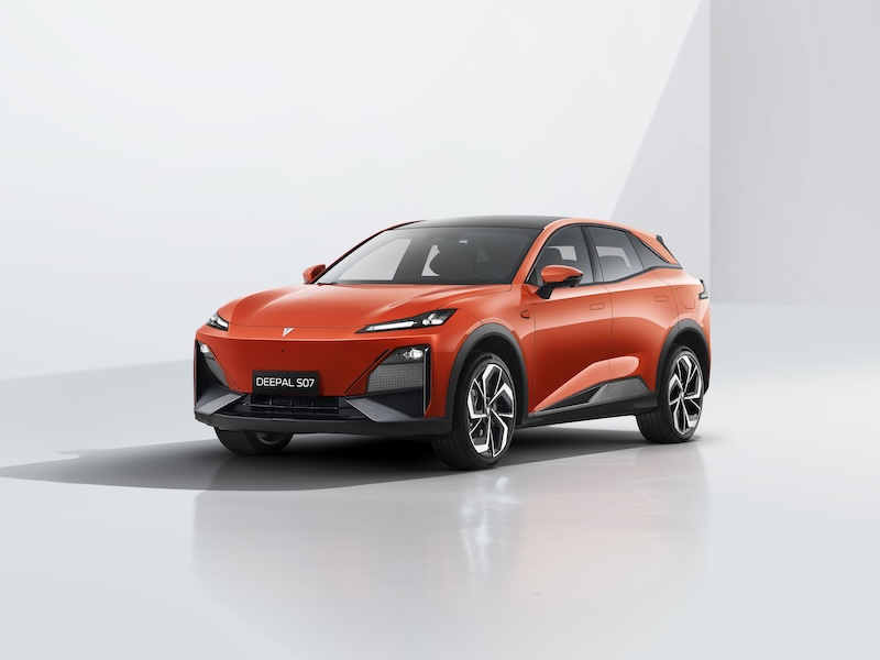 Daring-Dynamic-Distinctive-NEV-brand-DEEPAL-arrives-in-the-UAE-01.jpg