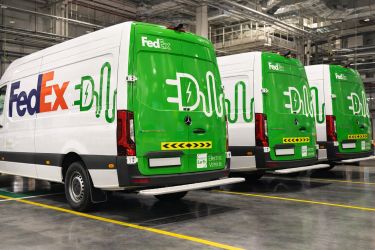 UAE Becomes First FedEx Market in the Middle East to Deploy Mercedes-Benz eSprinter Vans - 2
