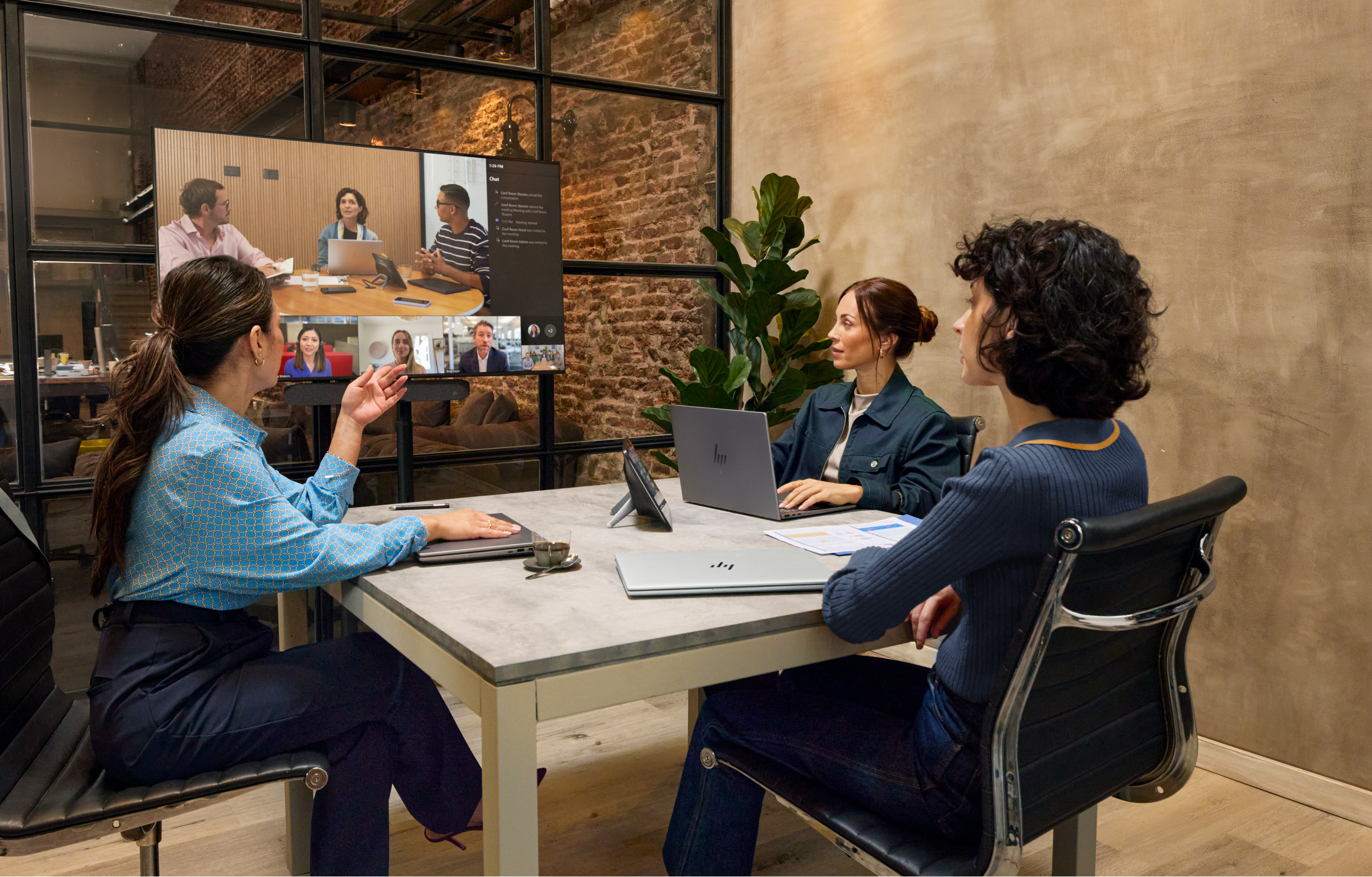 _HP Poly Studio 7 G1_Microsoft Teams Room_01