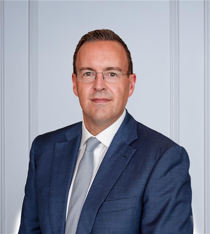 Andrew Cummings - New Headshot