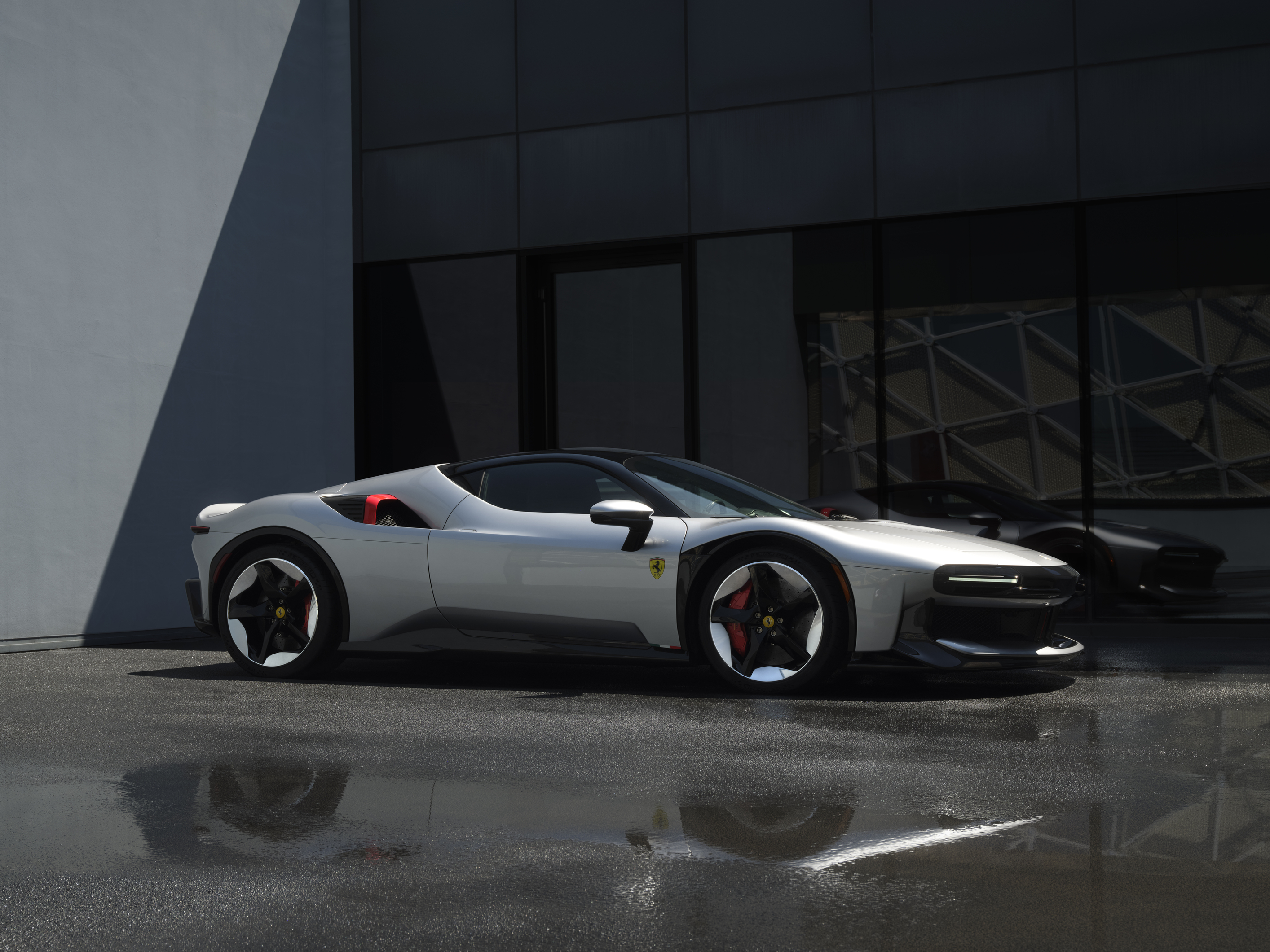 FERRARI_CZ26_20260814_PIC_08 (1)