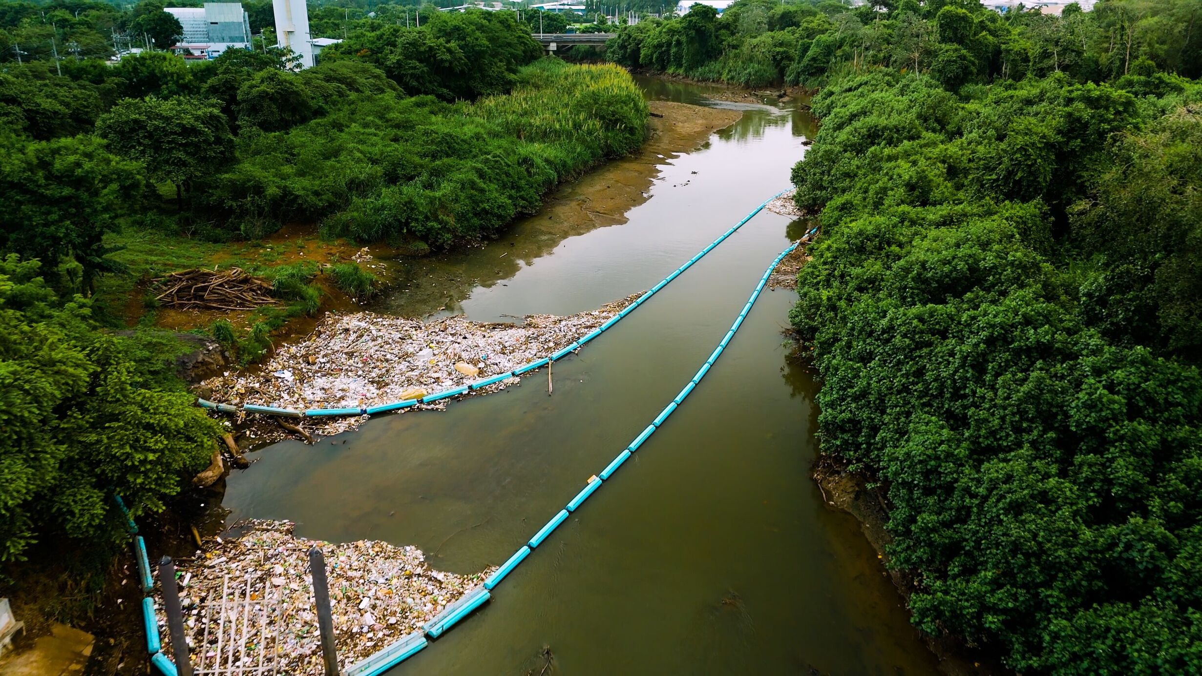 Kia Supports The Ocean Cleanup's Panama City Plastic Waste Reduction_4