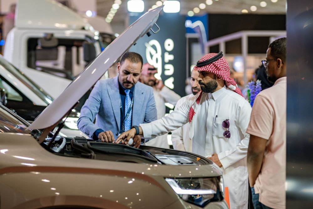 mid-east-SWLE_Commercial-Vehicles-Zone.jpg