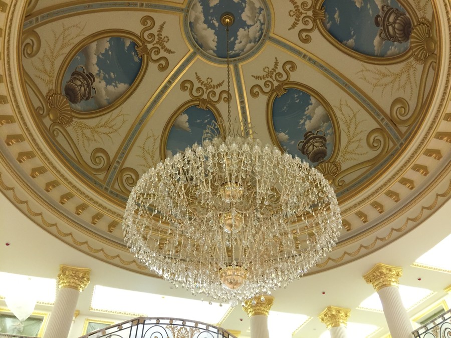 101domus-italian-crystal-chandelier-saudi-palace-dome.jpg