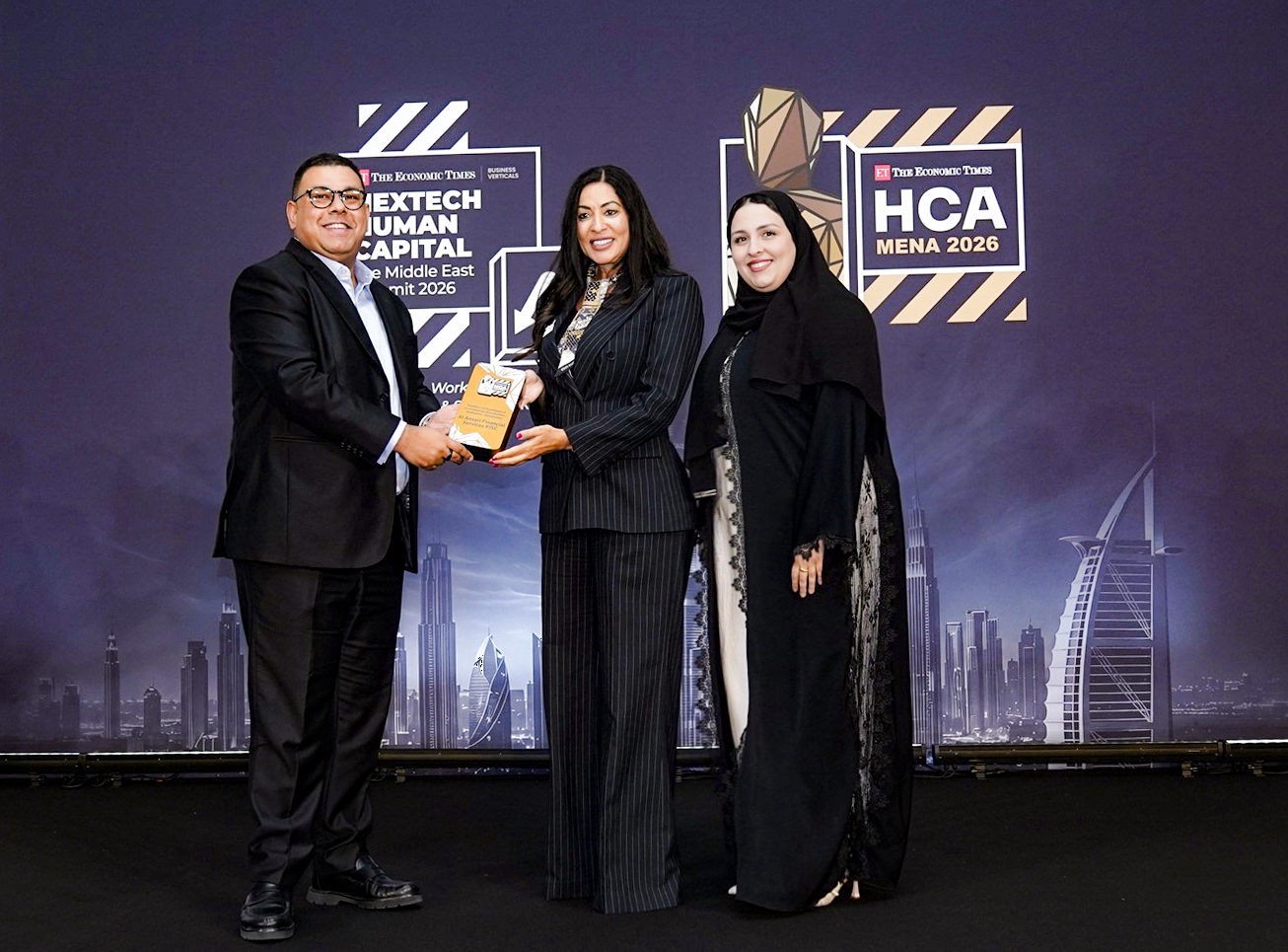 Al Ansari Financial Services wins gold in Excellence in Recruitment of Local Candidates (Emiratization) by ET