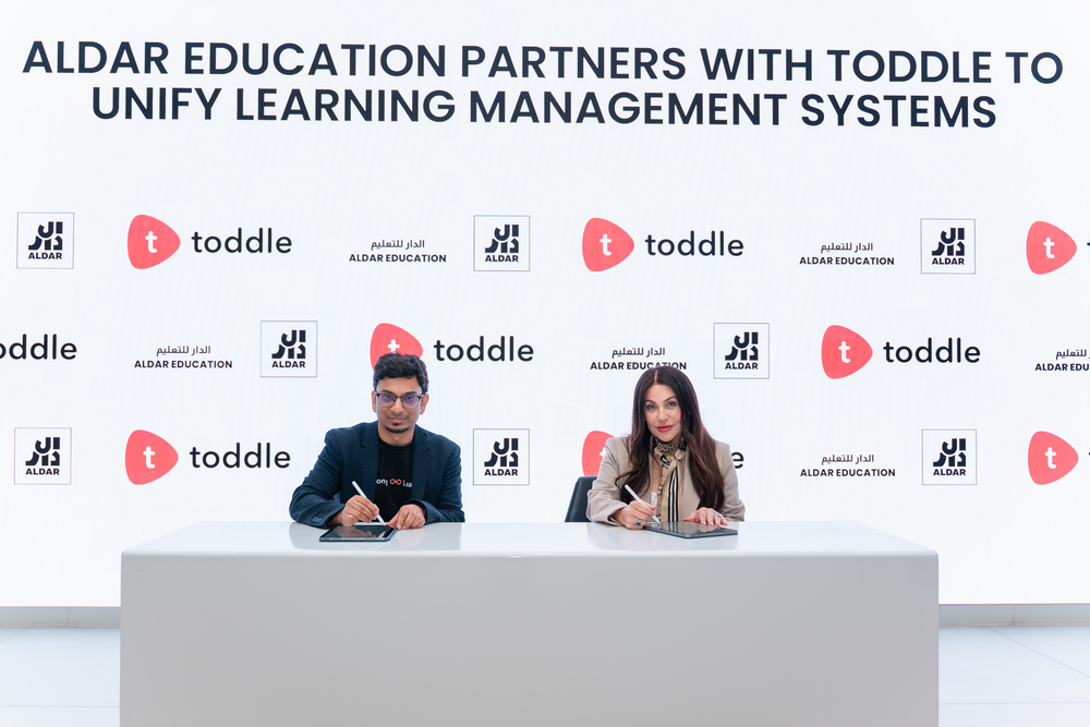 Aldar-Education-x-Toddle_MoU-sig.jpg