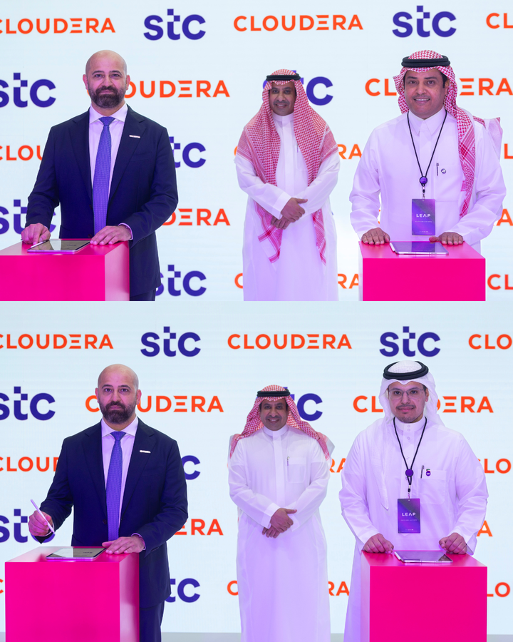 Cloudera-x-stc-Group-Signing-1.png