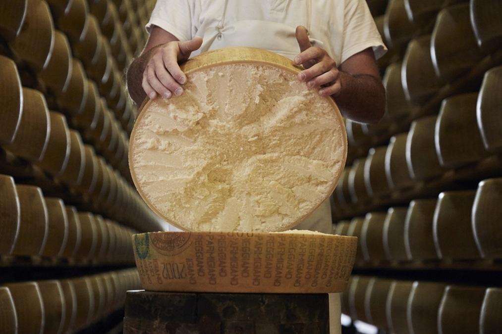 PARMIGIANO-REGGIANO-DAY.jpg